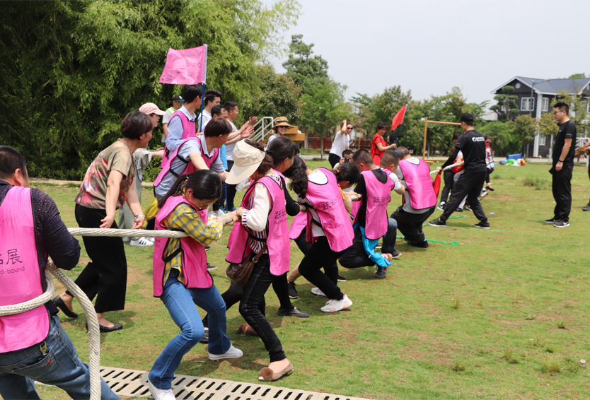 中航物業(yè)建行項(xiàng)目戶外拓展活動-3 副本.jpg